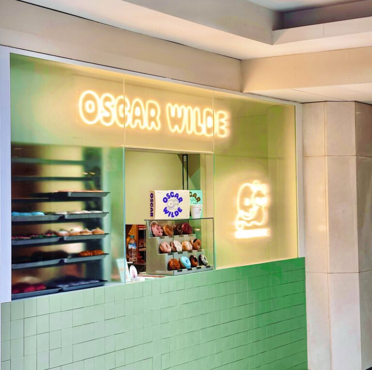 donutoscarwildetakeshi 1536x1527 1 768x764