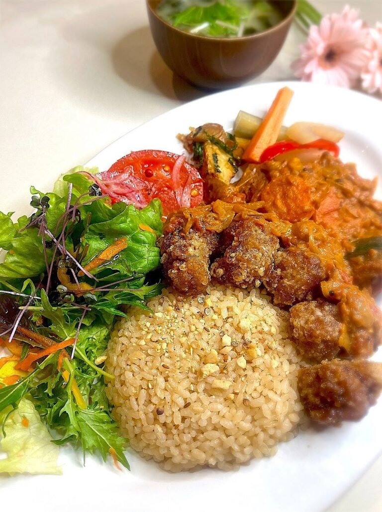 hcmp399793 2733337 768x1027